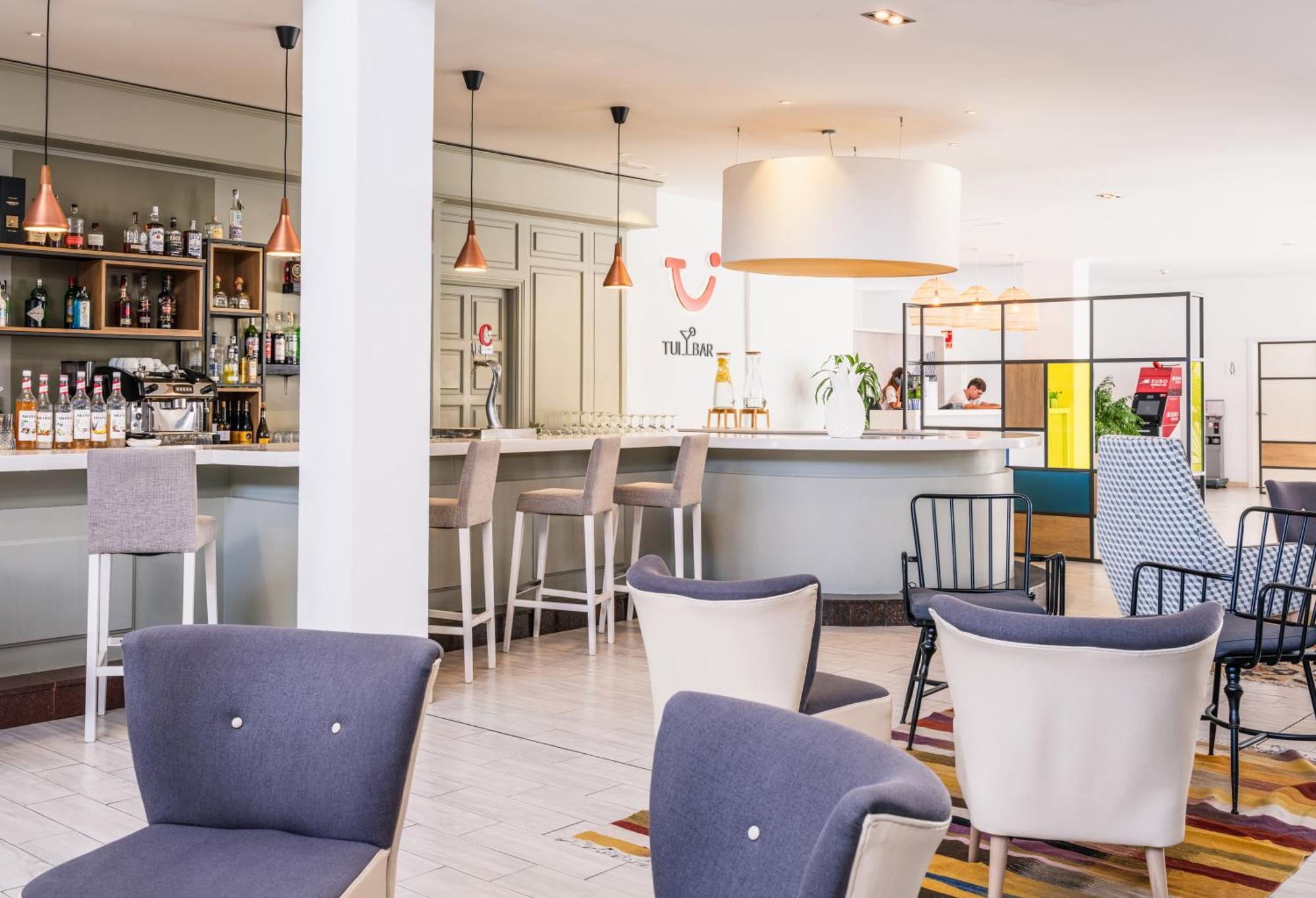 Grupotel Rocador - Adults Only กาลาดอร์ ภายนอก รูปภาพ